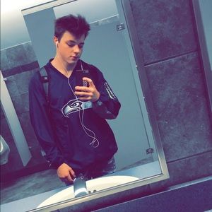 Meet your Posher, Hunter